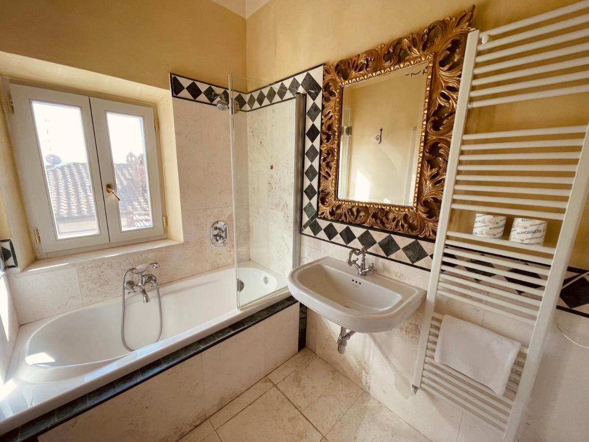 Palazzo Barbini Dimora Storica Aparthotel Castiglione del Lago Exterior foto